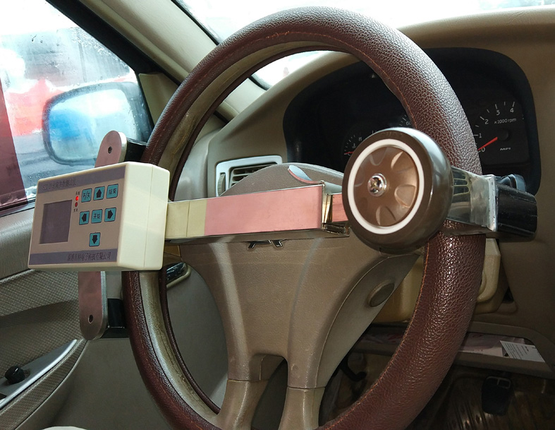 SZX-2D轉(zhuǎn)向參數(shù)測(cè)試儀(圖3) SZX-2D轉(zhuǎn)向參數(shù)測(cè)試儀(圖3)